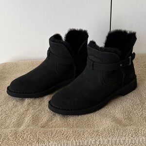 UGG Women's Black Suede Ankle Booties Elisa Sz 6.5 New